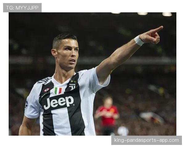 C罗穿的那件外套标签价，我看完直接决定吃土